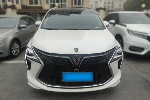 2022 DongFeng Forthing Yacht 1.5T 197HP L4 7DCT,autocango,china used car exporter,china ev exporter,chinese used car exporter,chinese used ev exporter