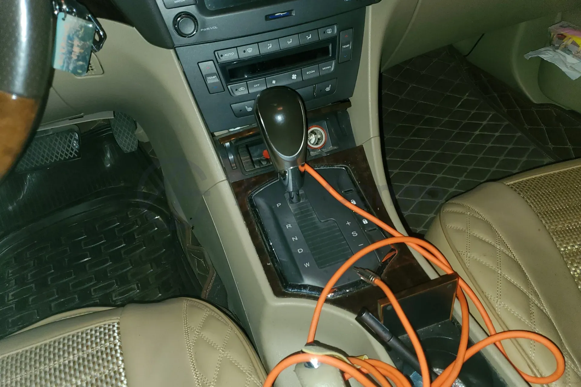 2011 Roewe 750 1.8T 160HP L4 5AT,autocango,china used car exporter,china ev exporter,chinese used car exporter,chinese used ev exporter