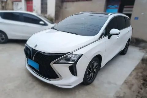 2022 DongFeng Forthing Yacht 1.5T 197HP L4 7DCT,autocango,china used car exporter,china ev exporter,chinese used car exporter,chinese used ev exporter