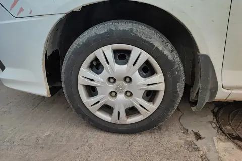 2014 Everus S1 1.3L 82HP L4 5MT