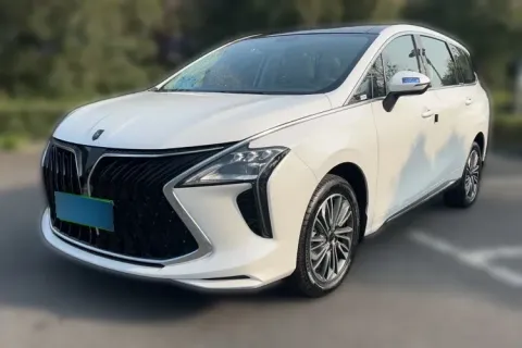 2023 DongFeng Forthing Yacht 1.5T 197HP L4 7DCT,autocango,china used car exporter,china ev exporter,chinese used car exporter,chinese used ev exporter