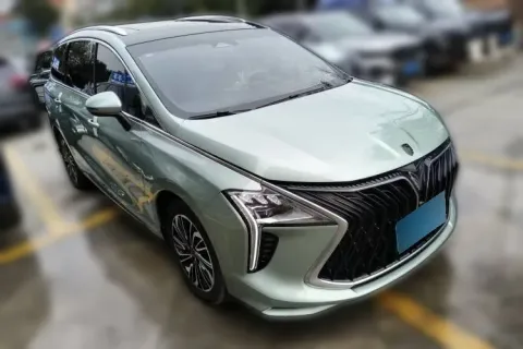 2022 DongFeng Forthing Yacht 1.5T 197HP L4 7DCT,autocango,china used car exporter,china ev exporter,chinese used car exporter,chinese used ev exporter