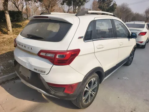 2015 BeiJing Auto Senova X25 1.5L 116HP L4 5MT