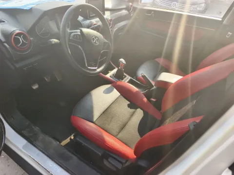2015 BeiJing Auto Senova X25 1.5L 116HP L4 5MT