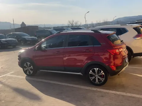 2015 BeiJing Auto Senova X25 1.5L 116HP L4 5MT
