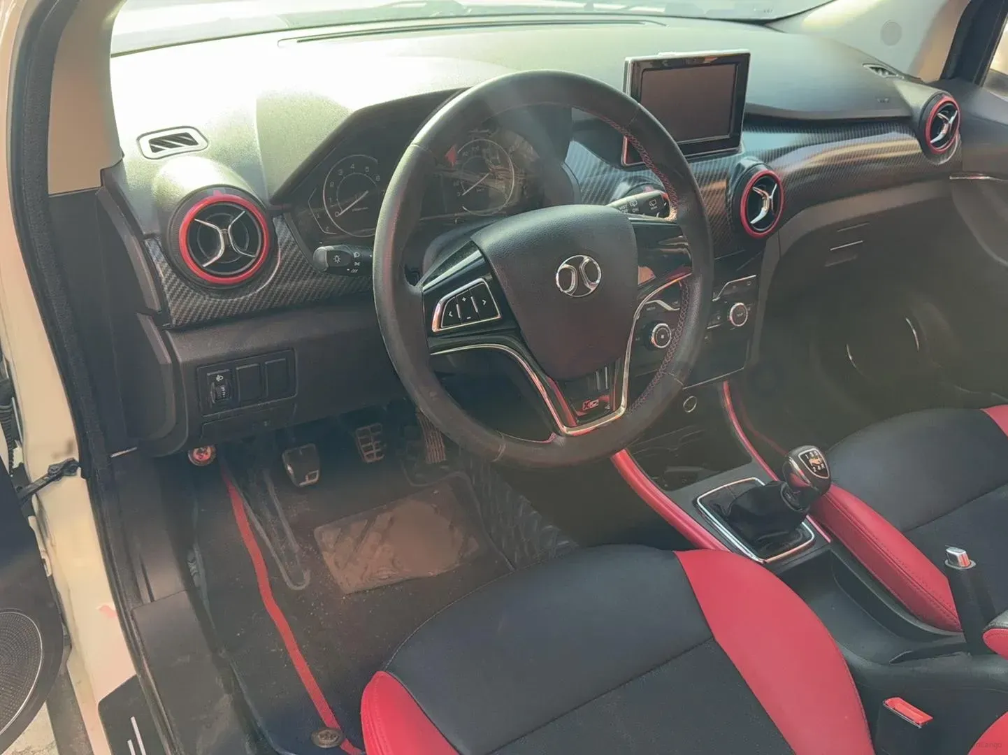 2015 BeiJing Auto Senova X25 1.5L 116HP L4 5MT,autocango,china used car exporter,china ev exporter,chinese used car exporter,chinese used ev exporter