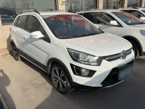 2015 BeiJing Auto Senova X25 1.5L 116HP L4 5MT