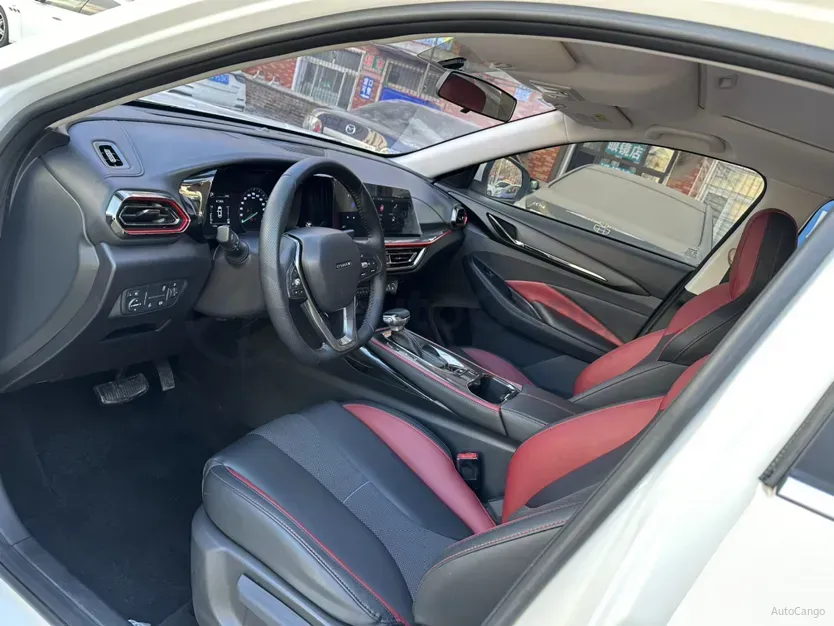 2021 ChangAn Oshan X5 1.5T 180HP L4 7DCT,autocango,china used car exporter,china ev exporter,chinese used car exporter,chinese used ev exporter