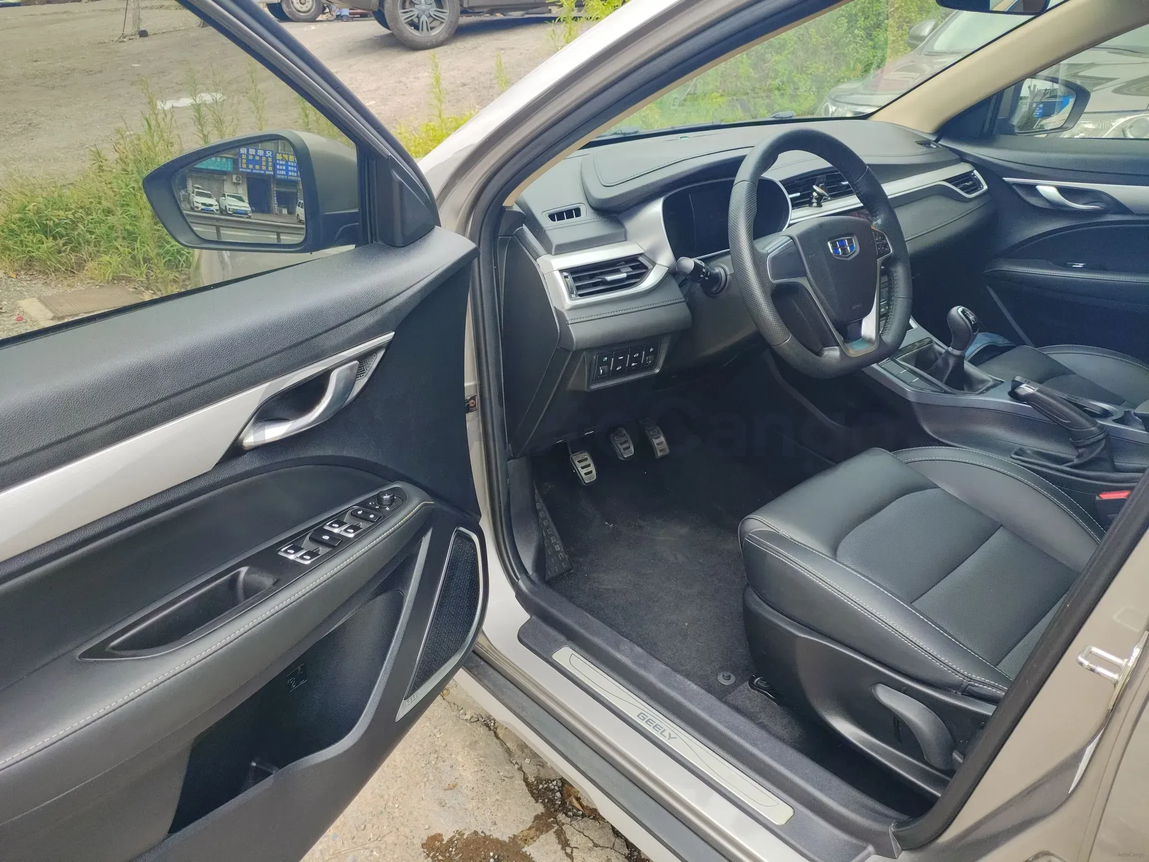 2018 Geely Vision S1 1.5L 109HP L4 5MT,autocango,china used car exporter,china ev exporter,chinese used car exporter,chinese used ev exporter