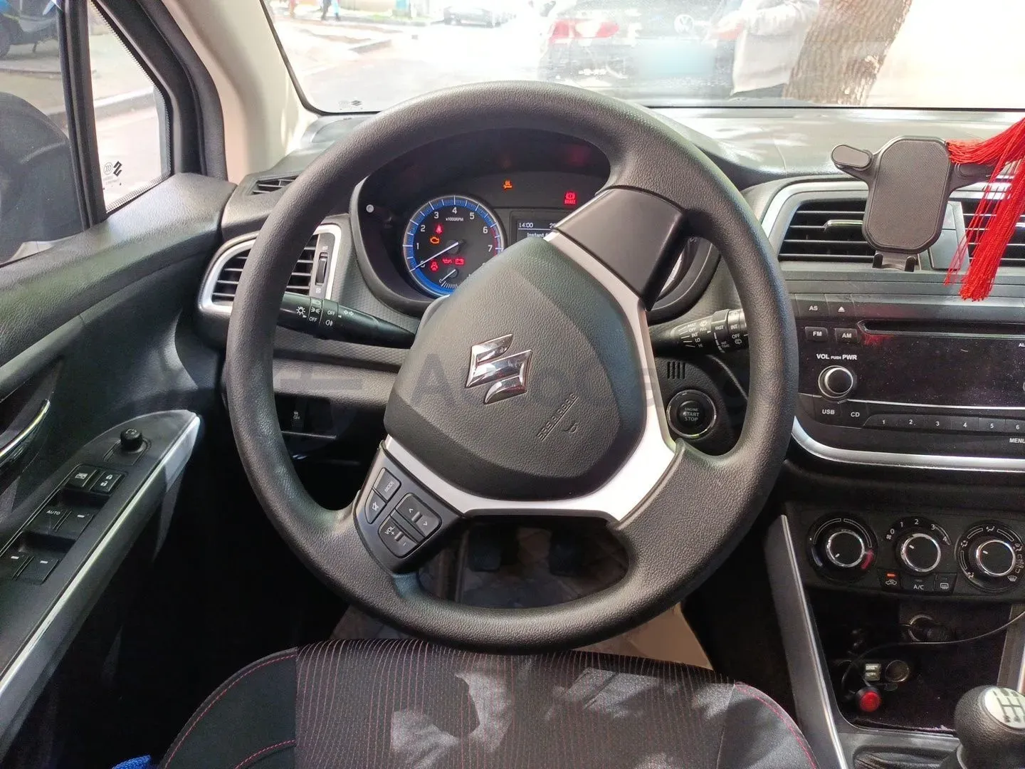 2014 Suzuki S-cross 1.6L 122HP L4 5MT,autocango,china used car exporter,china ev exporter,chinese used car exporter,chinese used ev exporter