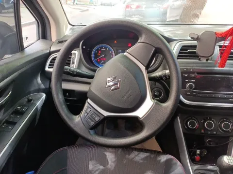 2014 Suzuki S-cross 1.6L 122HP L4 5MT