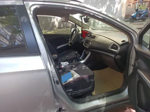 2014 Suzuki S-cross 1.6L 122HP L4 5MT