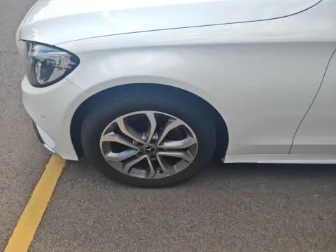 2017 Mercedes-Benz C Class 1.6T 156HP L4 9AT