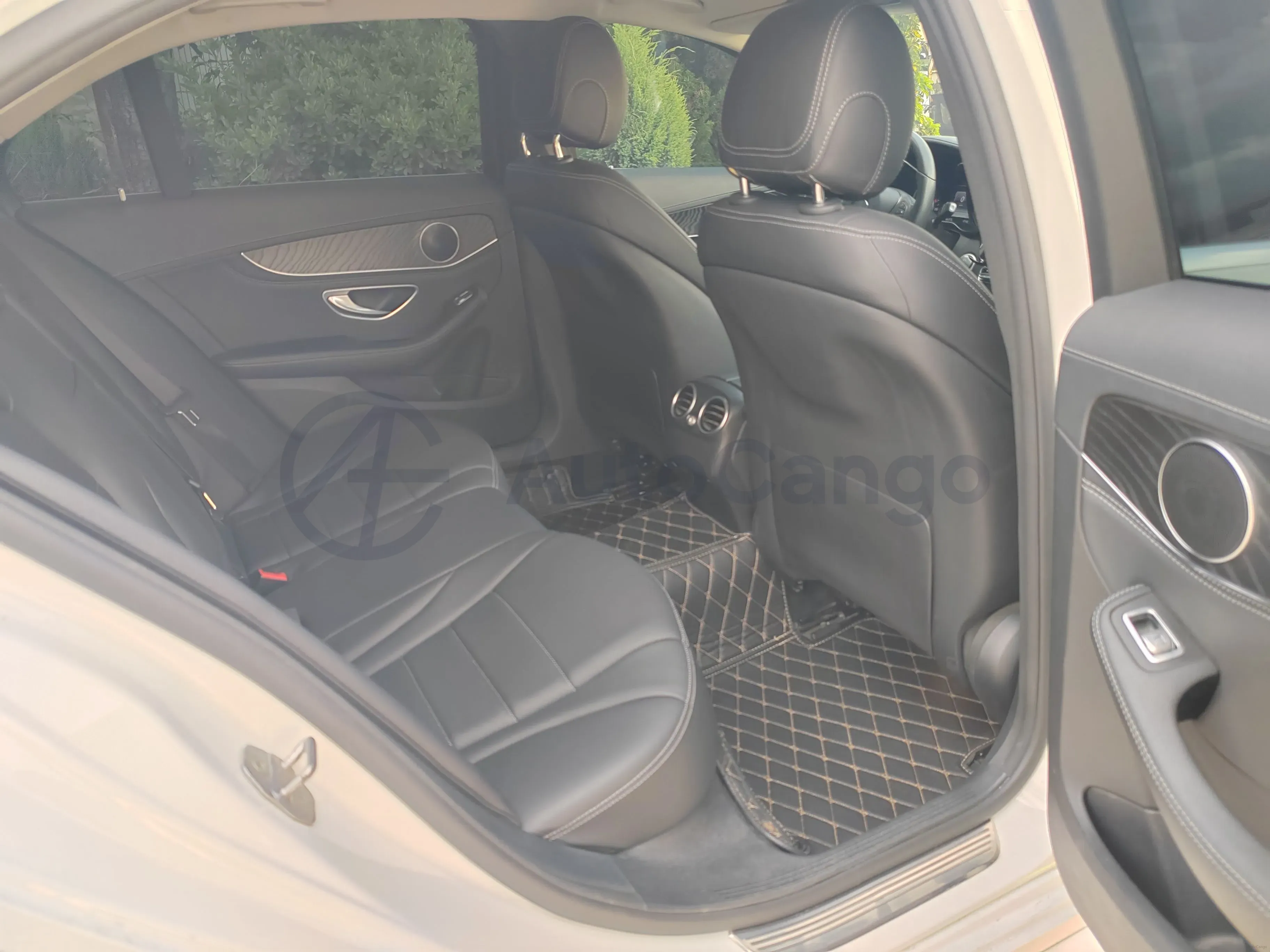 2017 Mercedes-Benz C Class 1.6T 156HP L4 9AT,autocango,china used car exporter,china ev exporter,chinese used car exporter,chinese used ev exporter