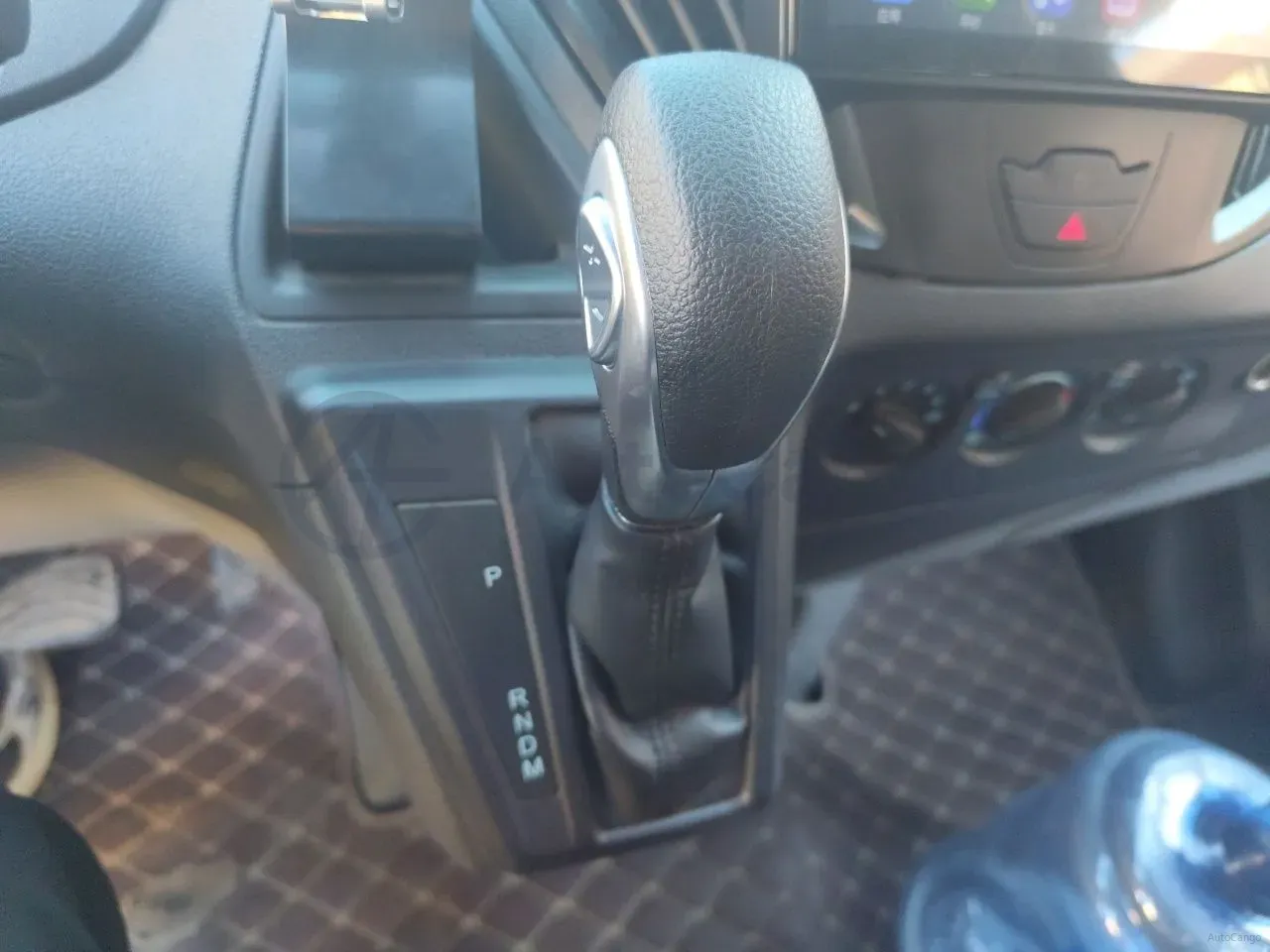 2022 Ford Transit 2.0T 202HP L4 6AT,autocango,china used car exporter,china ev exporter,chinese used car exporter,chinese used ev exporter