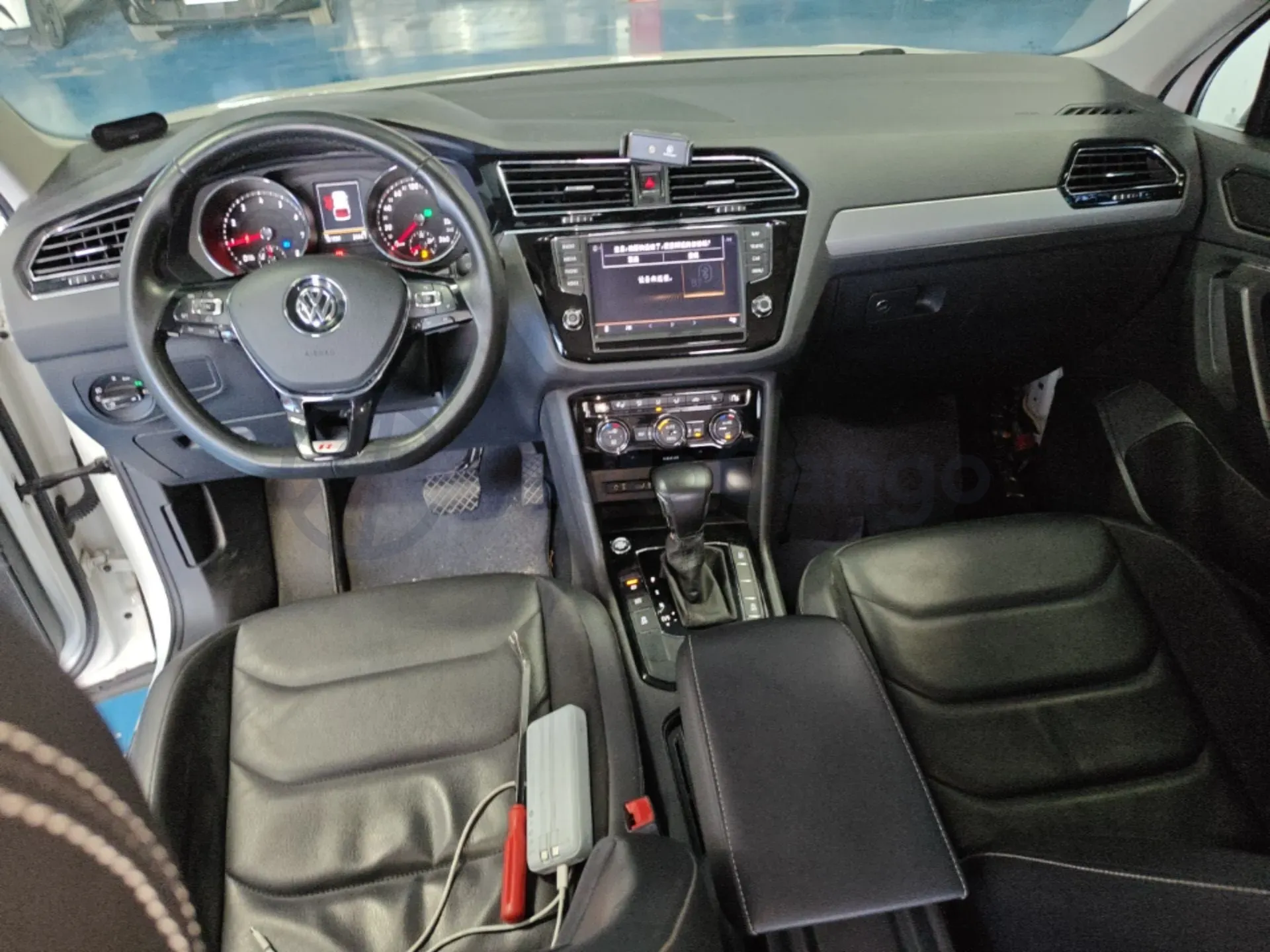 2017 Volkswagen Tiguan L 2.0T 220HP L4 7DCT,autocango,china used car exporter,china ev exporter,chinese used car exporter,chinese used ev exporter