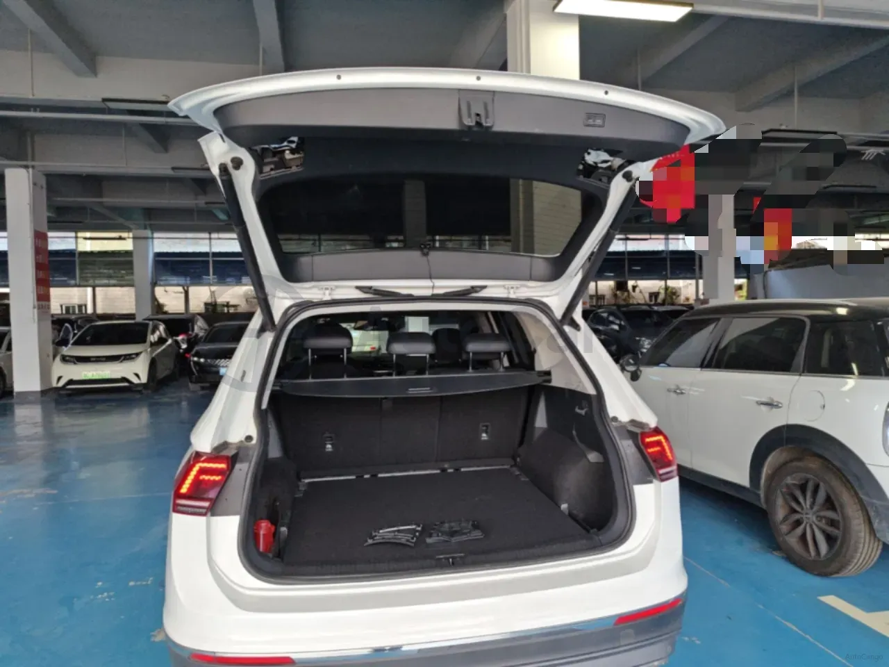2017 Volkswagen Tiguan L 2.0T 220HP L4 7DCT,autocango,china used car exporter,china ev exporter,chinese used car exporter,chinese used ev exporter