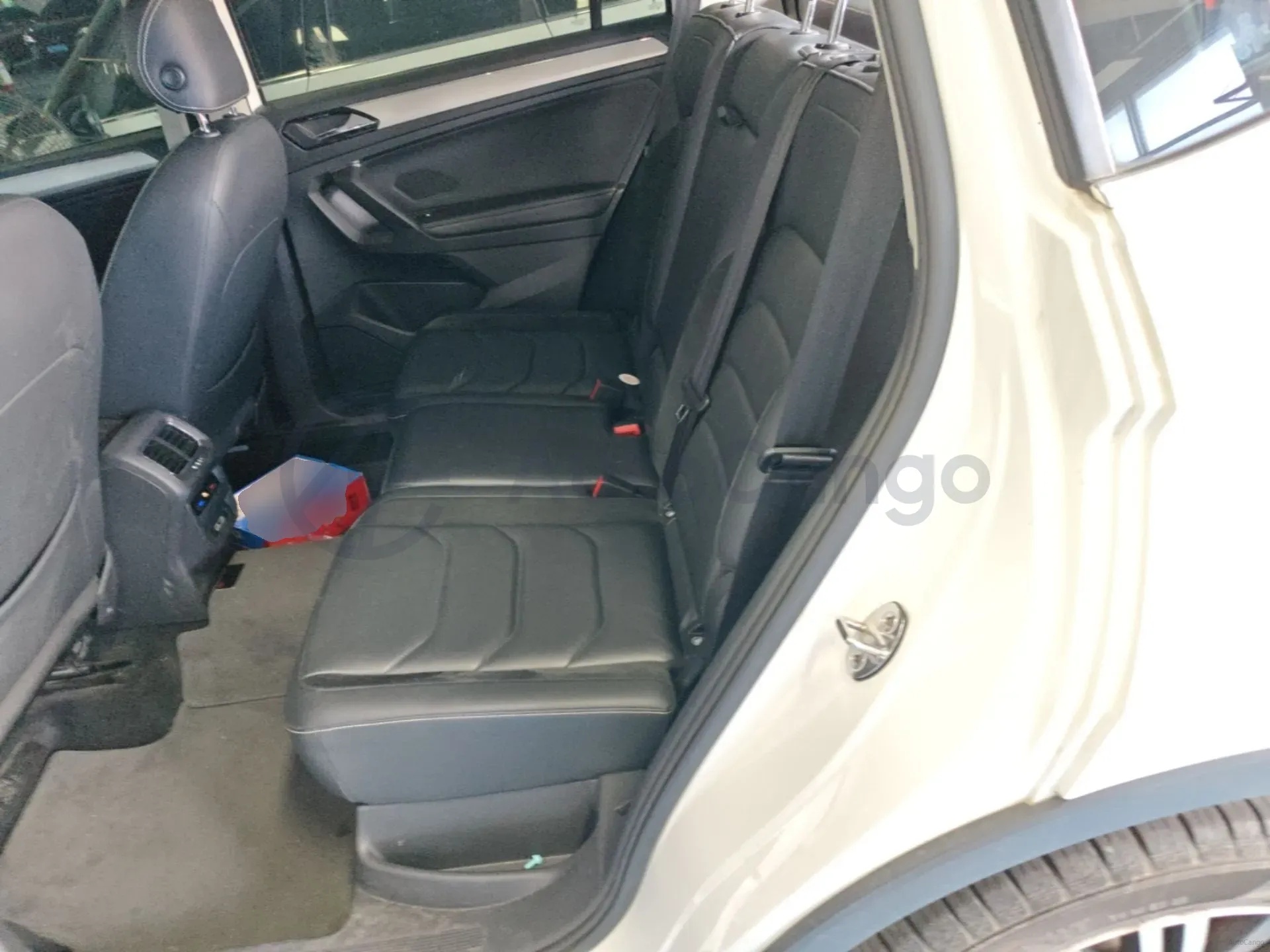 2017 Volkswagen Tiguan L 2.0T 220HP L4 7DCT,autocango,china used car exporter,china ev exporter,chinese used car exporter,chinese used ev exporter