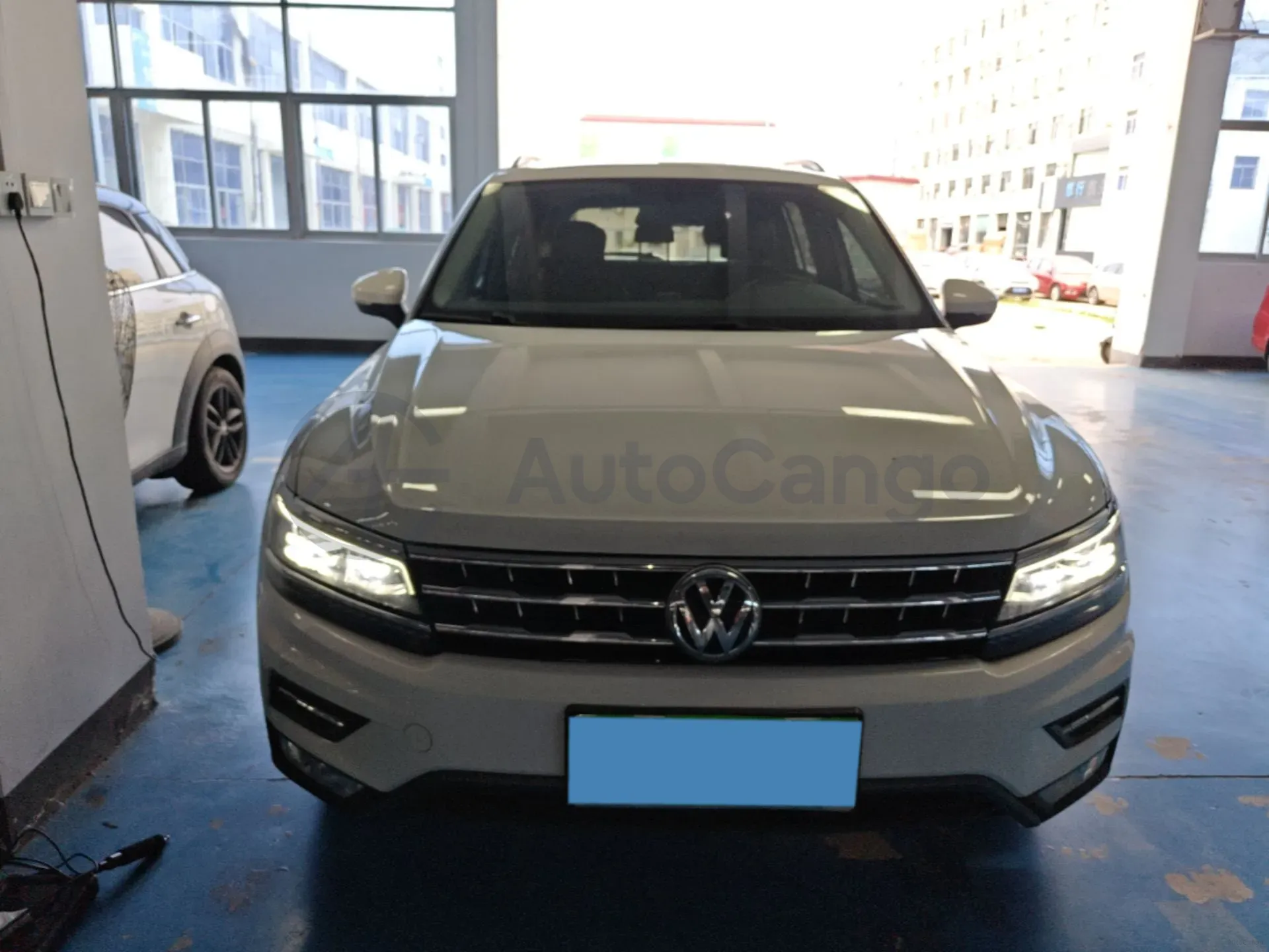 2017 Volkswagen Tiguan L 2.0T 220HP L4 7DCT,autocango,china used car exporter,china ev exporter,chinese used car exporter,chinese used ev exporter