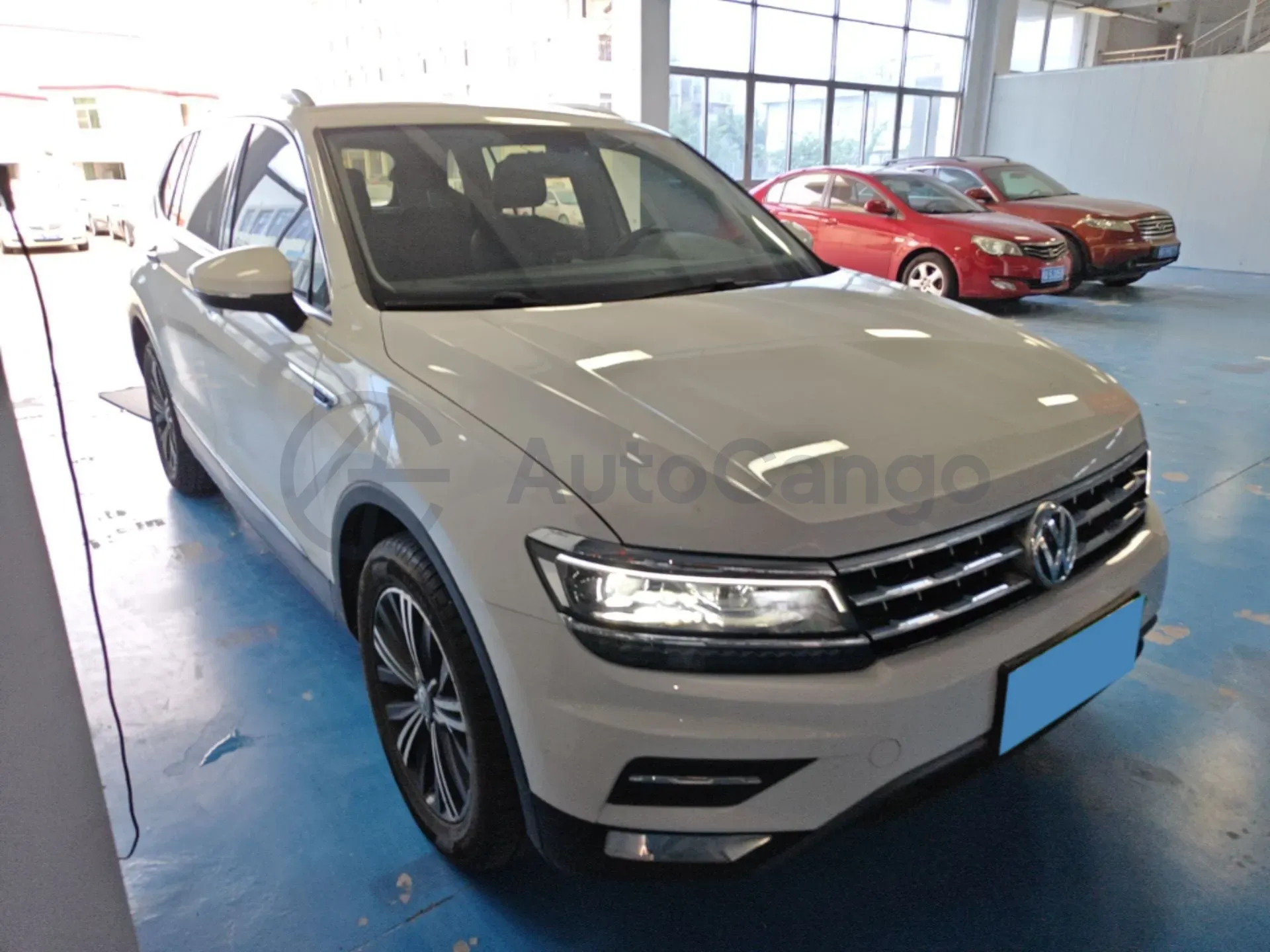 2017 Volkswagen Tiguan L 2.0T 220HP L4 7DCT,autocango,china used car exporter,china ev exporter,chinese used car exporter,chinese used ev exporter
