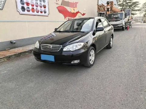 2013 FAW Vita V5 1.5L 102HP L4 5MT,autocango,china used car exporter,china ev exporter,chinese used car exporter,chinese used ev exporter