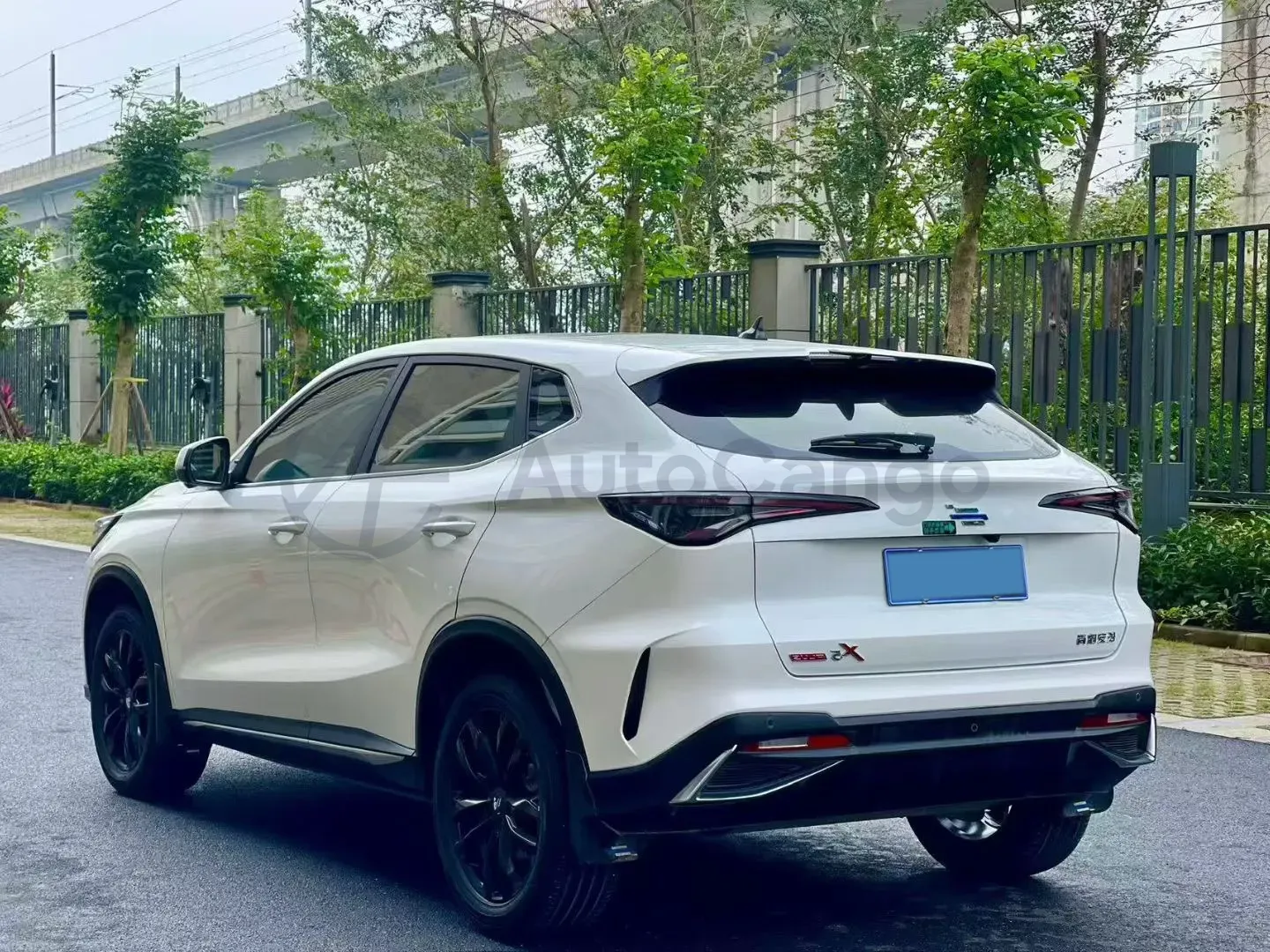 2023 ChangAn Oshan X5 Plus 1.5T 188HP L4 7DCT,autocango,china used car exporter,china ev exporter,chinese used car exporter,chinese used ev exporter