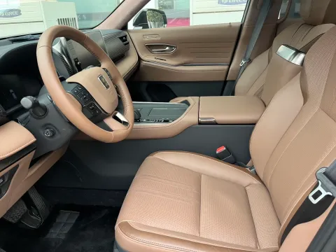 2024 Century Century 3.5L 262HP V6 E-CVT PHEV 18.1KWH
