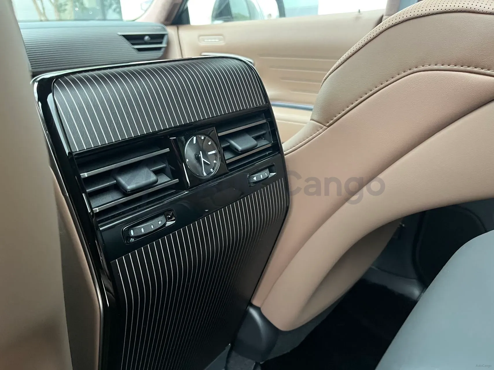 2024 Century Century 3.5L 262HP V6 E-CVT PHEV 18.1KWH,autocango,china used car exporter,china ev exporter,chinese used car exporter,chinese used ev exporter