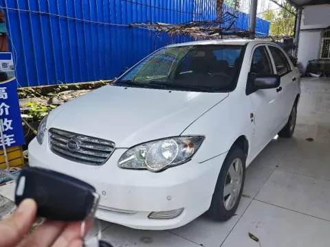 2013 FAW Vita V5 1.5L 102HP L4 5MT,autocango,china used car exporter,china ev exporter,chinese used car exporter,chinese used ev exporter