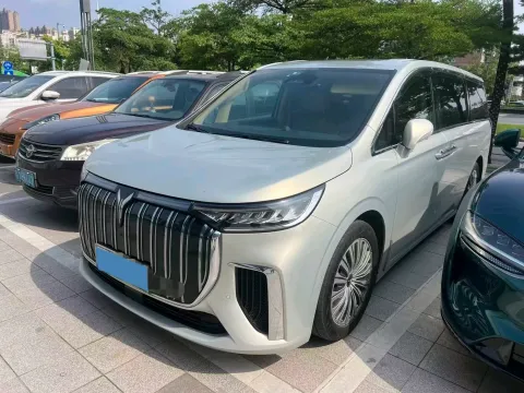 2022 Voyah Dream BEV 108.7KWH,autocango,china used car exporter,china ev exporter,chinese used car exporter,chinese used ev exporter
