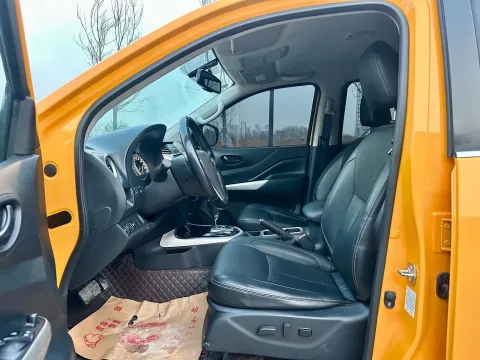 2023 Nissan Navara 2.5L 190HP L4 7AT,autocango,china used car exporter,china ev exporter,chinese used car exporter,chinese used ev exporter