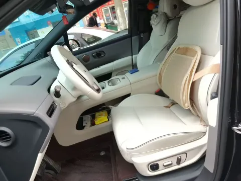2025 Li i6 BEV,autocango,china used car exporter,china ev exporter,chinese used car exporter,chinese used ev exporter