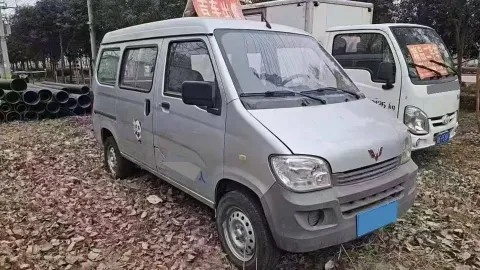2015 WuLing ZhiGuang 1.2L 82HP L4 5MT,autocango,china used car exporter,china ev exporter,chinese used car exporter,chinese used ev exporter