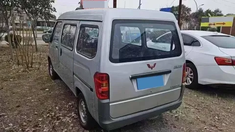 2015 WuLing ZhiGuang 1.2L 82HP L4 5MT,autocango,china used car exporter,china ev exporter,chinese used car exporter,chinese used ev exporter