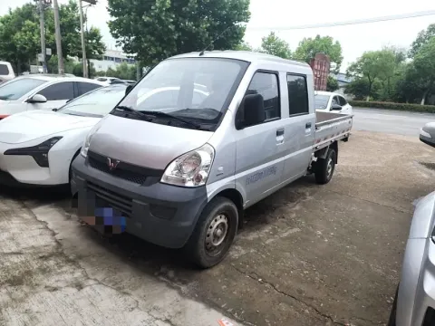 2020 WuLing RongGuang Mini Truck 1.5L 99HP L4 5MT,autocango,china used car exporter,china ev exporter,chinese used car exporter,chinese used ev exporter