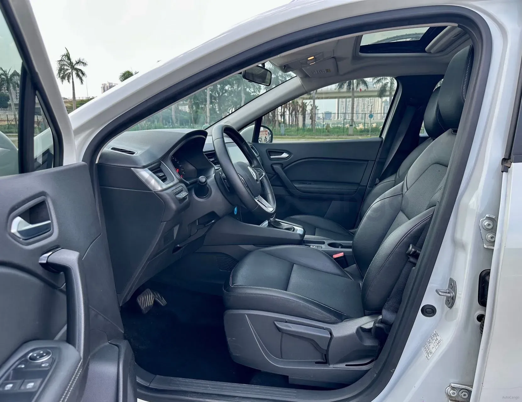 2019 Renault Captur 1.3T 159HP L4 7DCT,autocango,china used car exporter,china ev exporter,chinese used car exporter,chinese used ev exporter