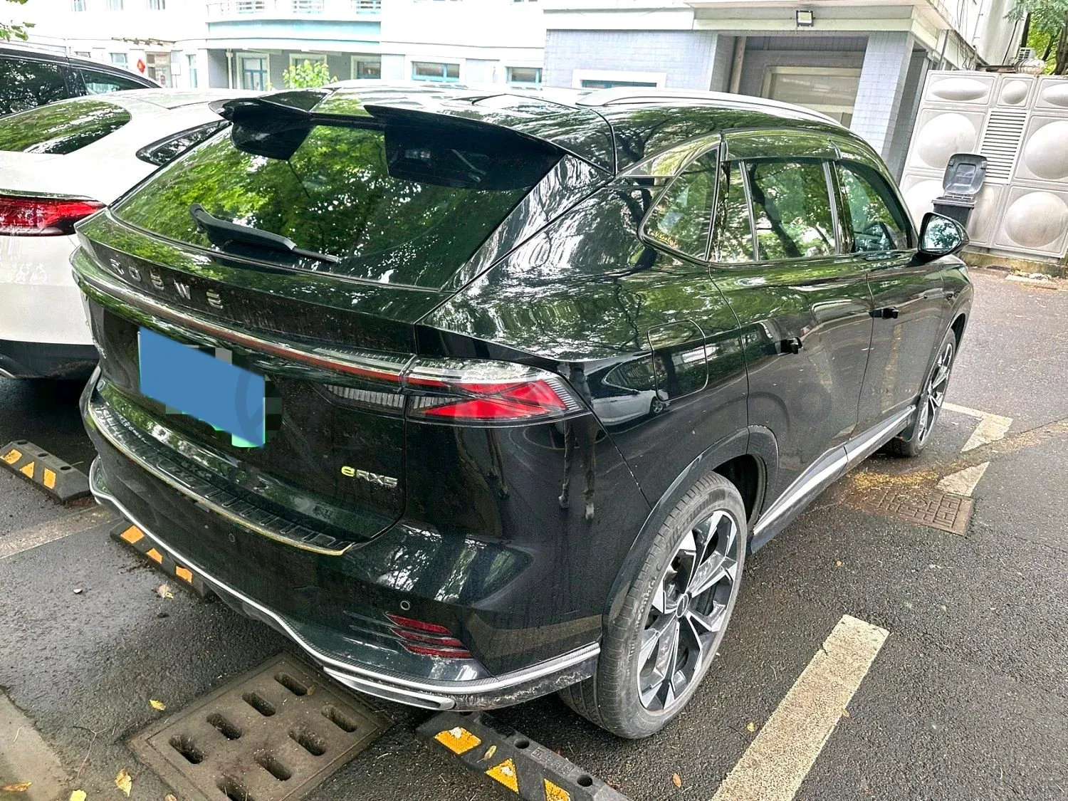 2023 Roewe RX5 1.5T 188HP L4 AMT PHEV 12.3KWH,autocango,china used car exporter,china ev exporter,chinese used car exporter,chinese used ev exporter