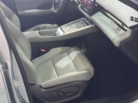 2025 Roewe D6 BEV