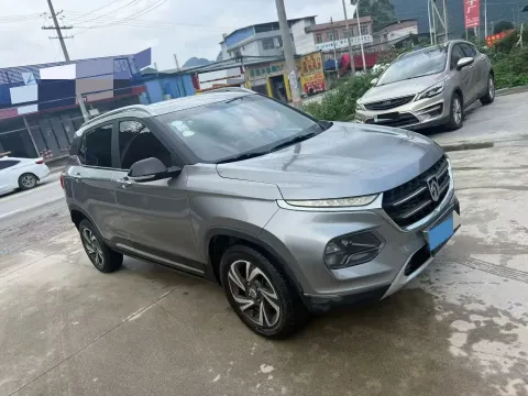 2017 HaiMa S5 Young Edition 1.6L 122HP L4 5MT,autocango,china used car exporter,china ev exporter,chinese used car exporter,chinese used ev exporter