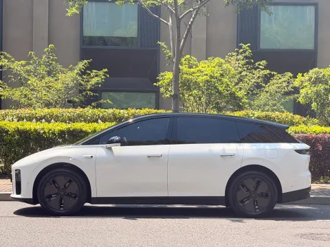 2025 Li i6 BEV,autocango,china used car exporter,china ev exporter,chinese used car exporter,chinese used ev exporter