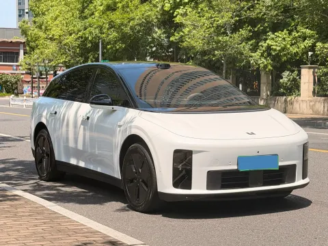 2025 Li i6 BEV,autocango,china used car exporter,china ev exporter,chinese used car exporter,chinese used ev exporter