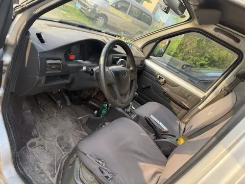 2021 WuLing RongGuang Mini Truck 1.5L 99HP L4 5MT,autocango,china used car exporter,china ev exporter,chinese used car exporter,chinese used ev exporter