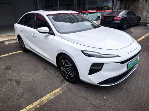 2025 Roewe D6 BEV
