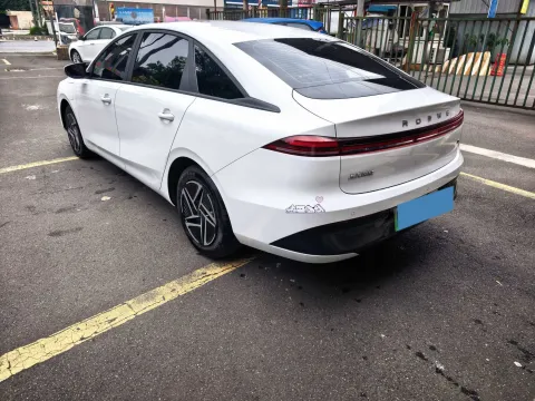 2025 Roewe D6 BEV