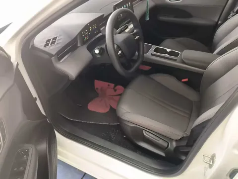 2025 Roewe D6 BEV