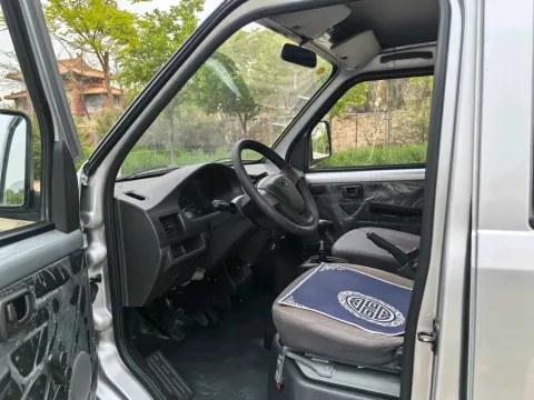 2021 WuLing RongGuang Mini Truck 1.5L 99HP L4 5MT,autocango,china used car exporter,china ev exporter,chinese used car exporter,chinese used ev exporter