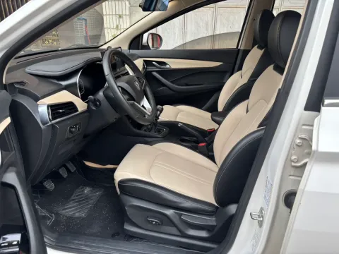 2018 BaoJun 360 1.5L 112HP L4 6MT,autocango,china used car exporter,china ev exporter,chinese used car exporter,chinese used ev exporter