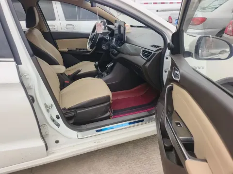 2018 BaoJun 360 1.5L 112HP L4 6MT,autocango,china used car exporter,china ev exporter,chinese used car exporter,chinese used ev exporter