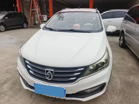 2018 BaoJun 360 1.5L 112HP L4 6MT,autocango,china used car exporter,china ev exporter,chinese used car exporter,chinese used ev exporter