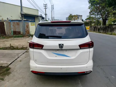 2019 BaoJun 360 1.5L 99HP L4 6MT,autocango,china used car exporter,china ev exporter,chinese used car exporter,chinese used ev exporter